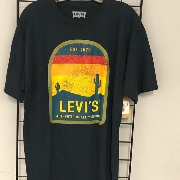 Levi's Other - Levi’s t-shirt crewneck navy regular fit s/s L